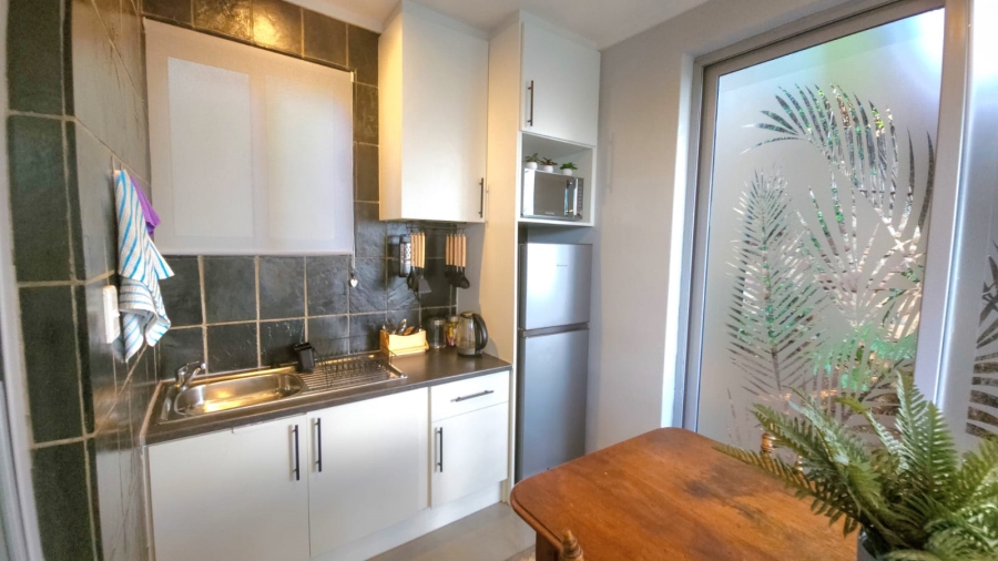 6 Bedroom Property for Sale in Kosmos Ridge North West